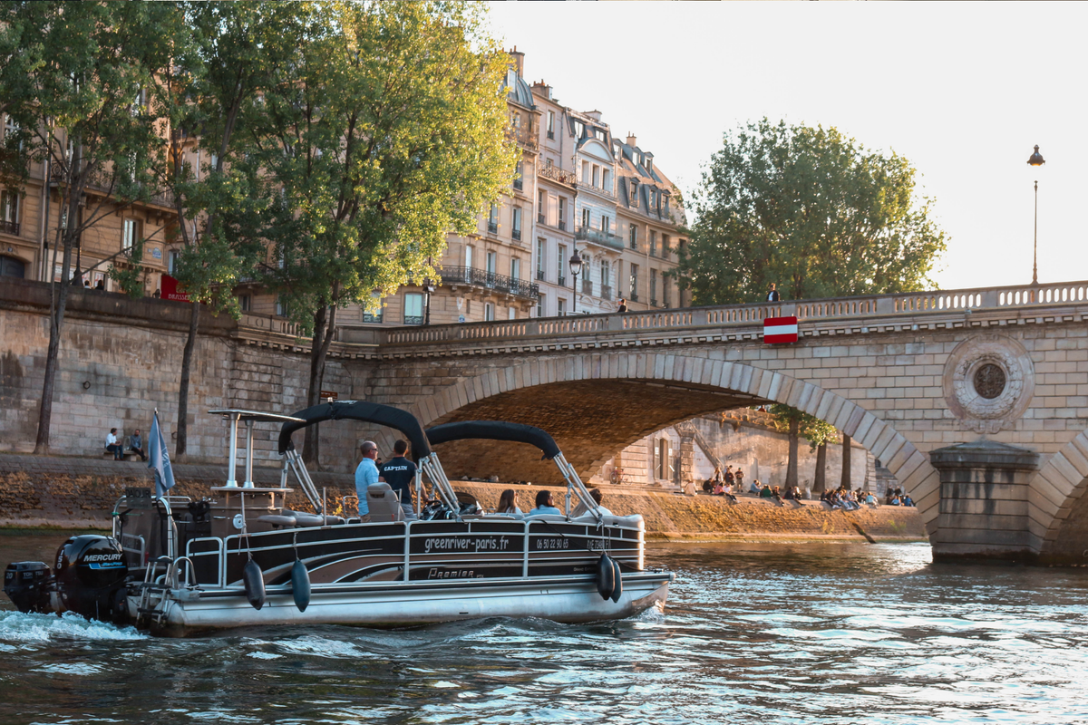The Parisian Couples Itinerary For Those Seeking An Experience Beyond the Landmarks
